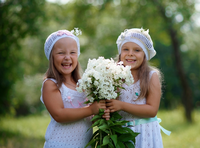 Девочки и цветы