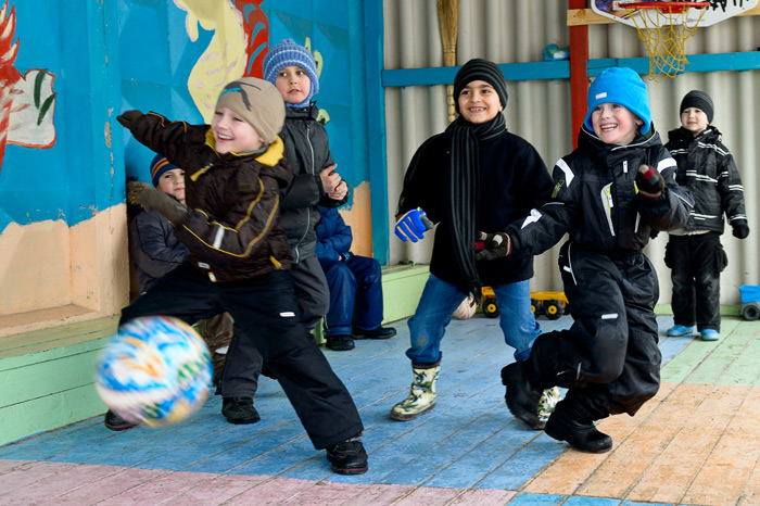фотография групповых спортивных игр детей 