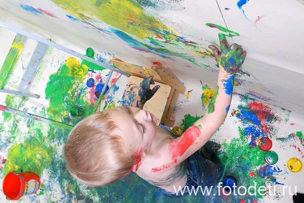 Детские творческие студии. Авторская роспись стен в квартире.