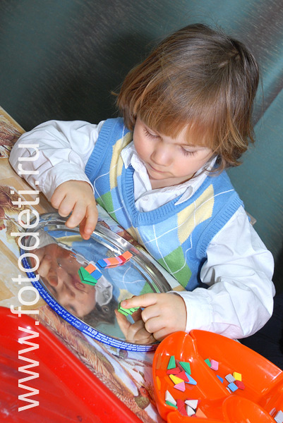 Дети на фото детского фотографа: Набор игр для развития мелкой моторики ребёнка.