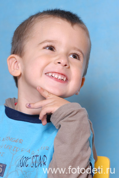 Фотографии детей на сайте фотографа. Прикольные детские позы и жесты для детского портрета.