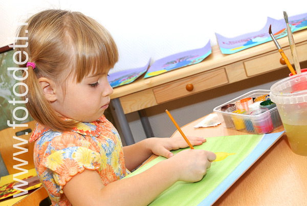 Эстетическое развитие детей. Творческие занятия для детей в детском саду Пеликан.