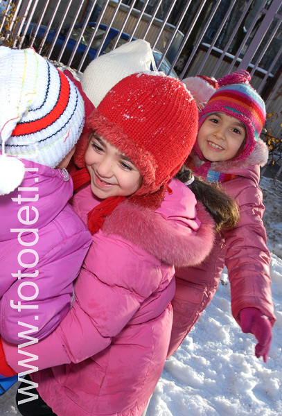 Фотографии детей на авторском сайте детского фотографа. Зимние игры на сплочение детской группы.
