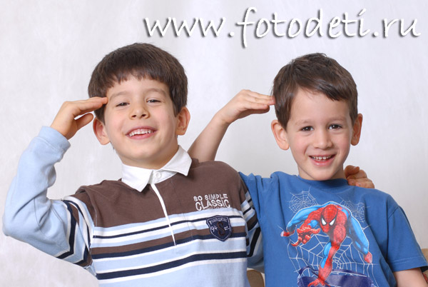 Фото детского фотографа Игоря Губарева. Неформальный групповой портрет двух братьев.