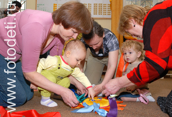 Развитие детей. Развивающие занятия в Москве для детей с родителями.