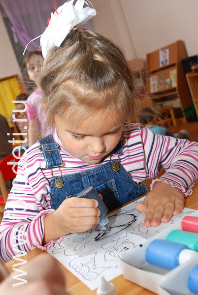 Эстетическое развитие детей. Витражные краски для детского творчества.