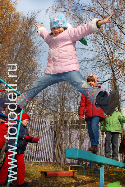 Физическое развитие детей. Как снимать детей-моделей в прыжках для получения резких фотоснимков.