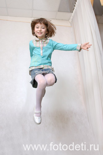 Дети на фото детского фотографа: Как снимать малышей в прыжках для получения не смазанных фотоснимков.