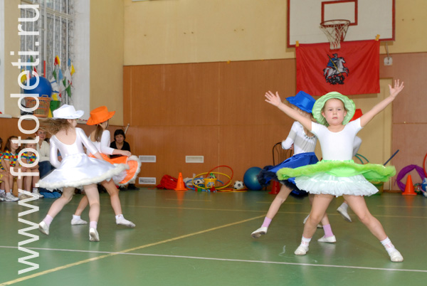 Фотографии танцевальных занятий для детей: Танцы в исполнении детей  дошкольников - Фото: 13563