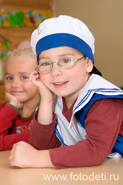 Фотография позитивного ребёнка, в фотоархиве детского фотографа Губарева Игоря Николаевича: Мальчик в костюме моряка