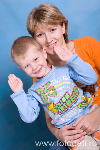 Фотография прикольного ребёнка, на фотосайте профессионального фотографа и психолога Губарева Игоря: Весёлое позирование при фотосъёмке портрета