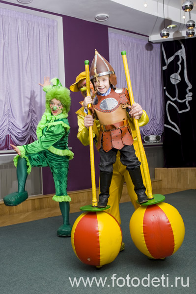 Фотографии детского праздника: Незабываемое шоу группы клоунов на детском дне рождения - Надувное шоу Питиновых