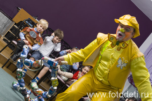 Фотографии детского праздника: Незабываемое шоу группы клоунов на детском дне рождения - Надувное шоу Питиновых