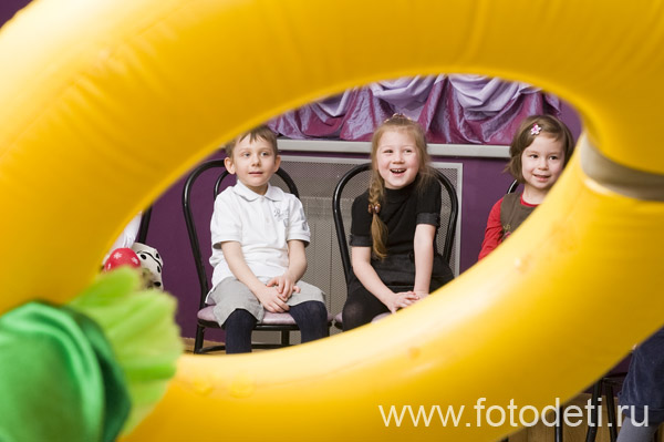 Фотографии детского праздника: Как сделать день рождения ребёнка  незабываемым?  Заказать шоу группы клоунов  «Надувное шоу Питиновых