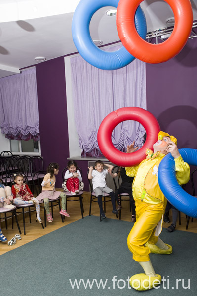 Фотографии детского праздника: Как сделать день рождения ребёнка  ярким праздником?  Заказать шоу семьи клоунов  «Надувное шоу Питиновых