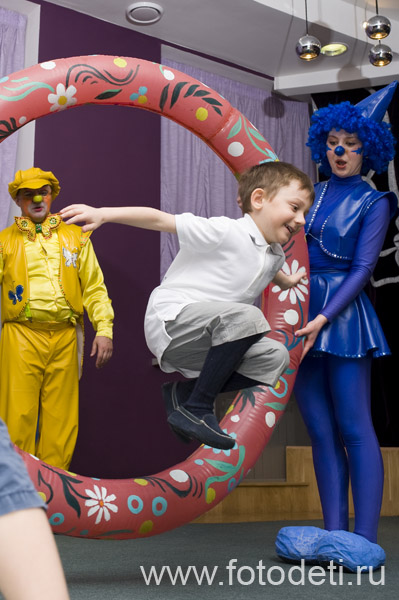 Фотографии детского праздника: Как сделать детский праздник интересным?  Организовать выступление группы клоунов  «Надувное шоу Питиновых