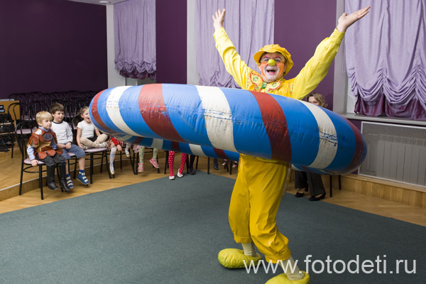 Фотографии детского праздника: Как сделать детский праздник настоящей сказкой?  Организовать выступление группы клоунов  «Надувное шоу Питиновых