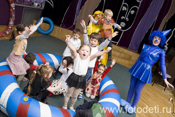 Фотографии детского праздника: Как сделать праздник для детей интересным?  Заказать выступление группы клоунов  «Надувное шоу Питиновых