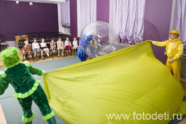 Фотографии детского праздника: Как сделать праздник для детей поистине волшебным?  Организовать выступление группы клоунов  «Надувное шоу Питиновых