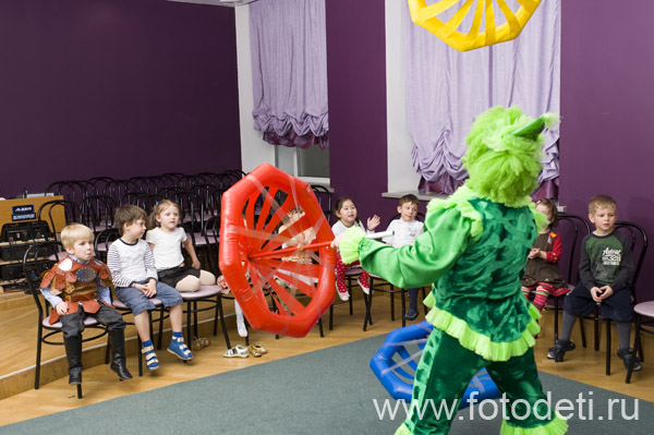 Фотографии детского праздника: Лучший праздник для детей с представлением семьи клоунов  «Надувное шоу Питиновых