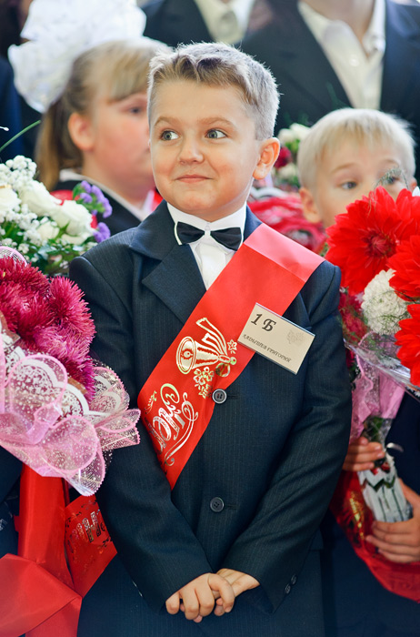 Вызов фотографа в школы Москвы и Московской области. Эмоции детей на празднике в честь первого сентября.