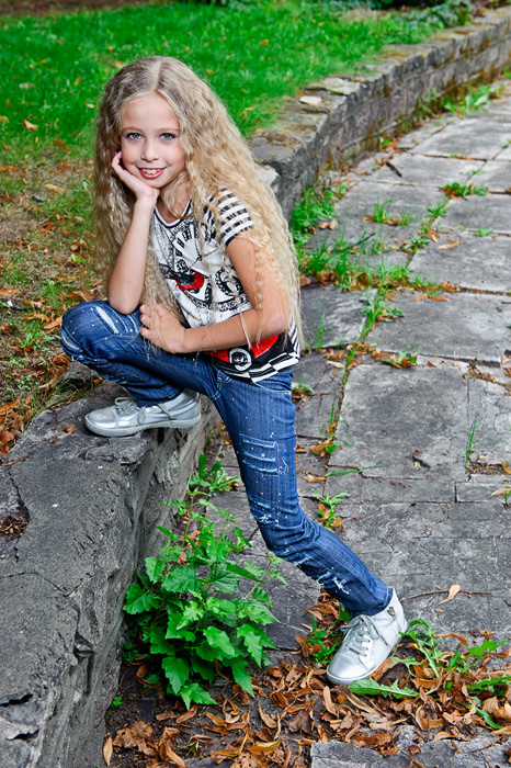 Фото детей детского фотографа Губарева Игоря в фотогалерее. Fashion фотосъёмка детей-моделей для промороликов продавцов одежды для детей.