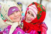 Интересные снимки детей в Масленицу в школе для малышей в Москве