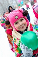 Забавные фото детей во время веселой эстафеты в детском садике в Москве