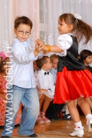 Дети танцуют в детском саду, тематика фото «Обучение детей танцам