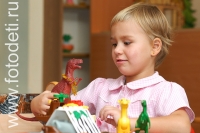 Игрушка динозавр, фото детей на сайте fotodeti.ru