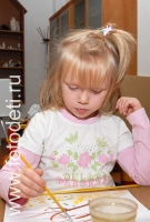Урок рисование в детском саду, фотография из галереи «Дети рисуют
