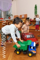 Автогонки в детском саду, фото детей на сайте fotodeti.ru