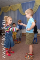 Дети на занятиях по ритмике , фотография на сайте fotodeti.ru