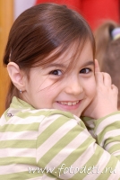 Весёлая девочка, забавные фотографии детей на сайте детского фотографа