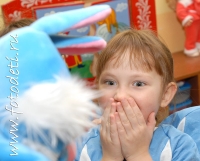 Кукла-перчатка - прекрасное средство развития детской эмоциональности, фото детского фотографа Игоря Губарева