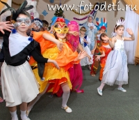 Новогодние представления в Москве, забавные фотографии детей на сайте детского фотографа