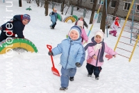 Зимние игры, детские фотографии из фотогалереи «Дети играют