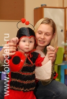 Малыш в карнавальном костюме пчелки, в фотогалереи детского праздника