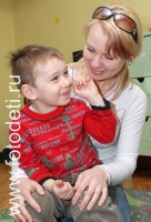 Малыш любит общаться с мамой , фотография на сайте fotodeti.ru