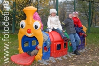 Паровозик из Ромашково, детские фотографии из фотогалереи «Дети играют