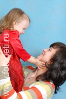 Фотогалерея, посвящённая тому, как дети радуются вместе с мамой , фотография на сайте фотодети.ру