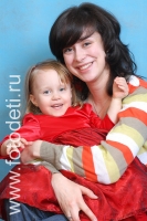 Фотогалерея, посвящённая тому, как малыш взаимодействует вместе с мамой , фотография на сайте фотодети.ру