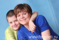 Мама фотографируется с сыном-подростком , фотография на сайте фотодети.ру