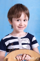 Портрет улыбающегося ребёнка, фотка автора сайта фотодети Игоря Губарева