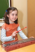 Музыкальные занятия для дошкольников, фотоизображения маленьких музыкантов