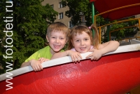 Спиральные горки, фото детей на сайте fotodeti.ru