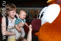 Фотогалерея: ребёнок общается с мамой , фотография на сайте фотодети.ру