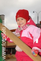 Уличные детские площадки, фото детей в фотобанке fotodeti.ru