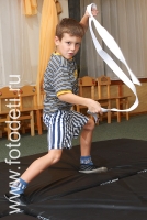 Мальчик ниндзя, на фото дети занимаются спортом