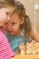 Шахматы для маленьких детей, забавные фотографии детей на сайте детского фотографа